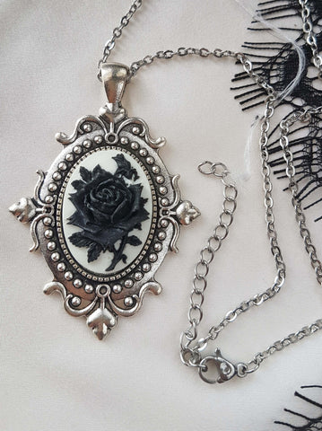GOTHIC ORNATE BLACK&WHITE ROSE CAMEO NECKLACE