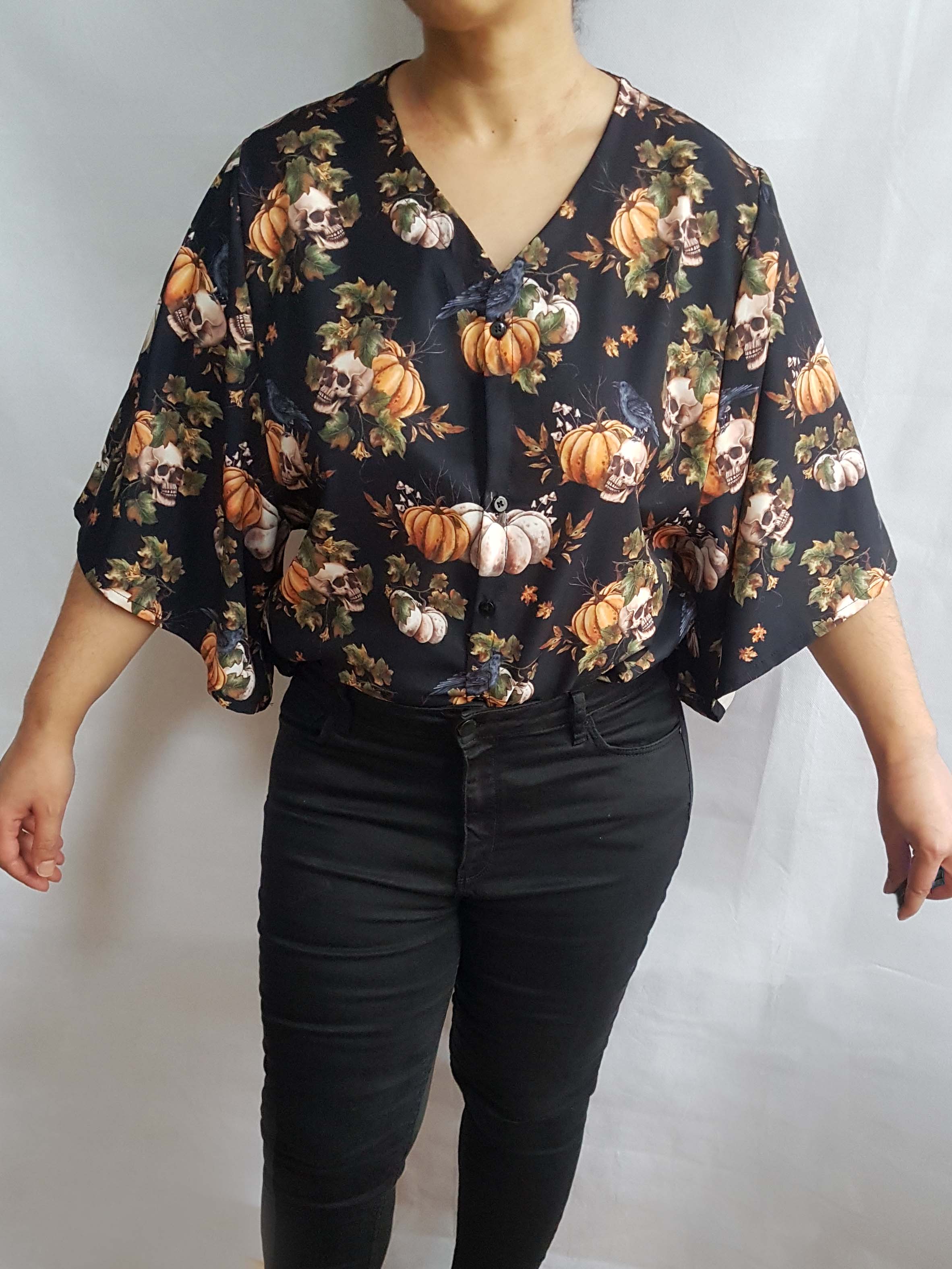 V-NECK SHIRT WITH FLOATY SLEEVES (Macabre Pumpkins print)