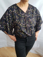 V-NECK SHIRT WITH FLOATY SLEEVES (Autumn Flying Bats print)