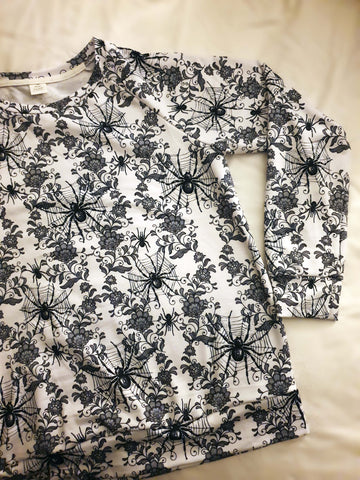 THIN SWEATSHIRT (Spiderweb Lace print)