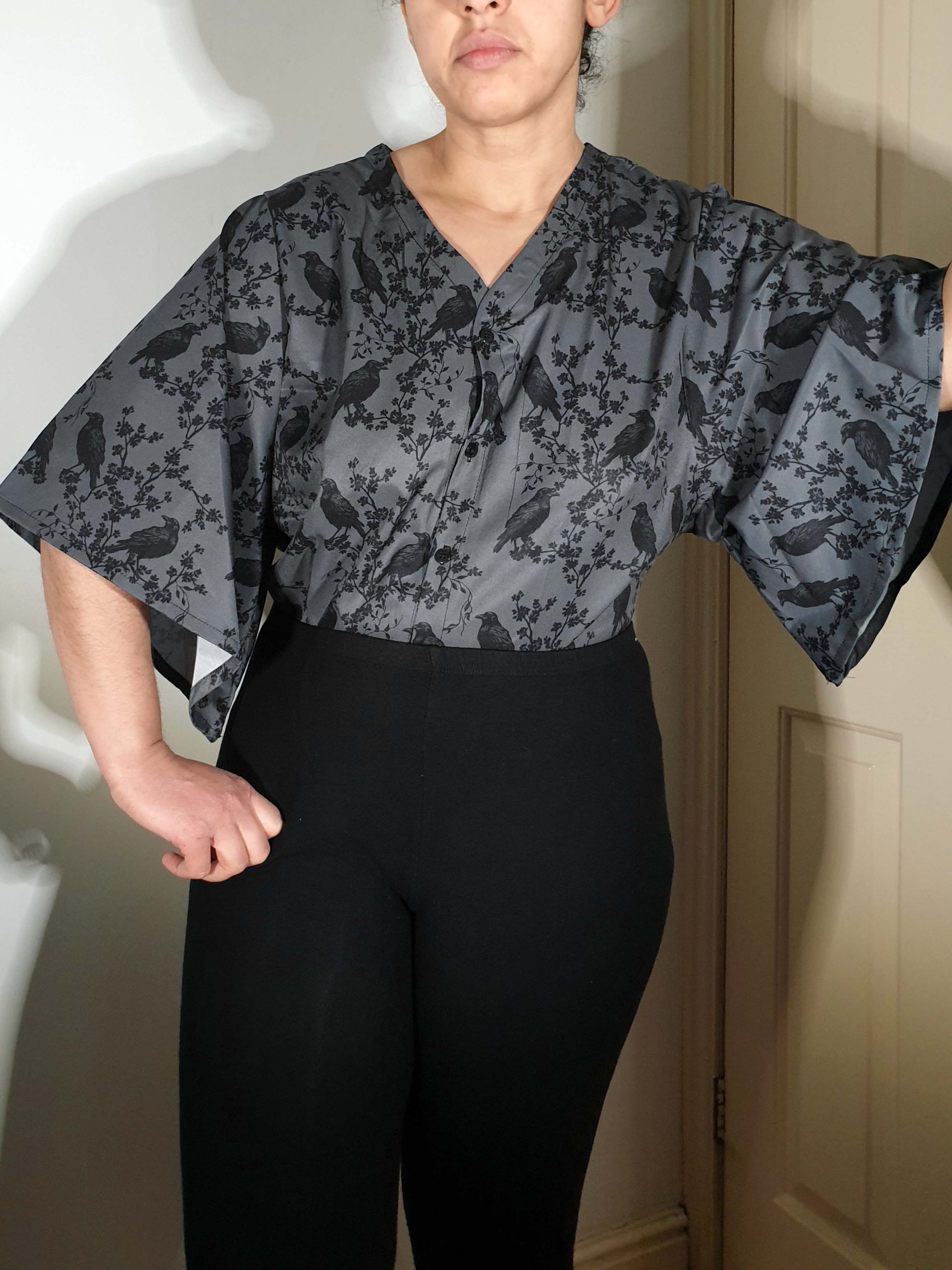 V-NECK SHIRT WITH FLOATY SLEEVES (Ravens & blossoms print)