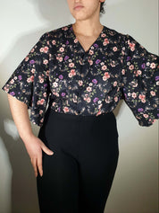 V-NECK SHIRT WITH FLOATY SLEEVES (Spring Flying Bats print)
