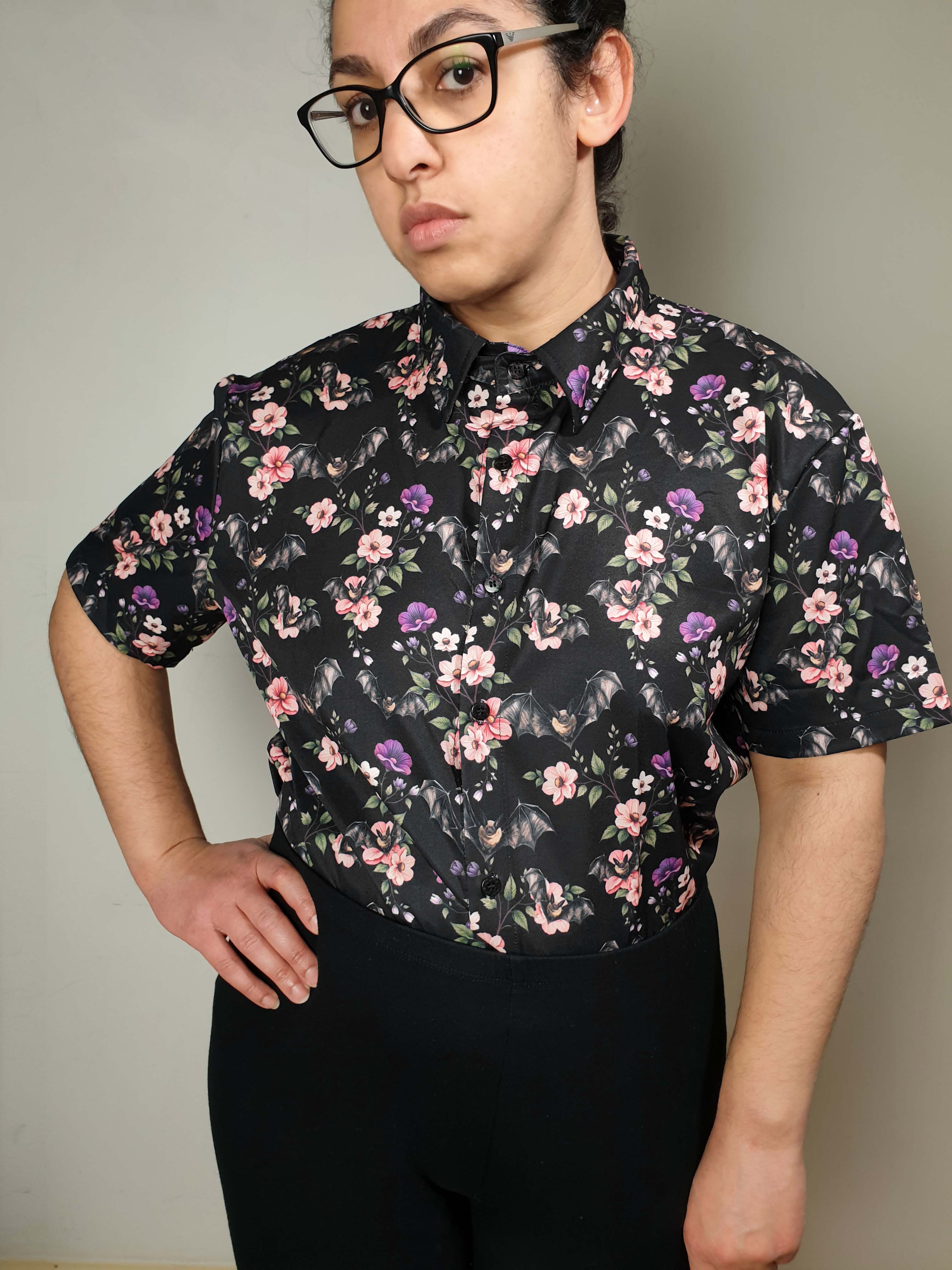 SHORT-SLEEVE COLLARED SHIRT (Spring Flying Bats print)