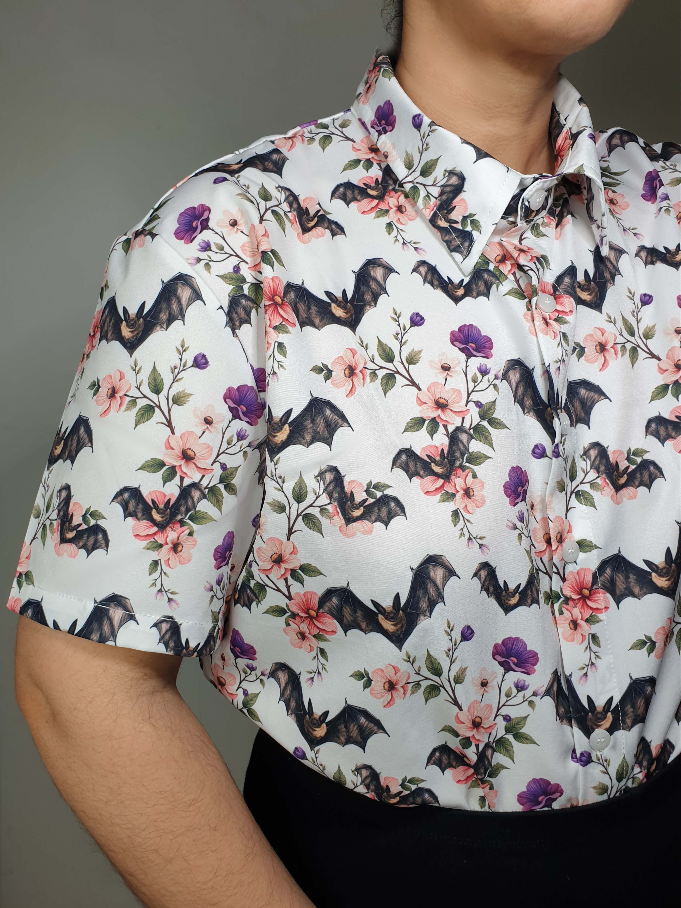 SHORT-SLEEVE COLLARED SHIRT (Spring Flying Bats print)