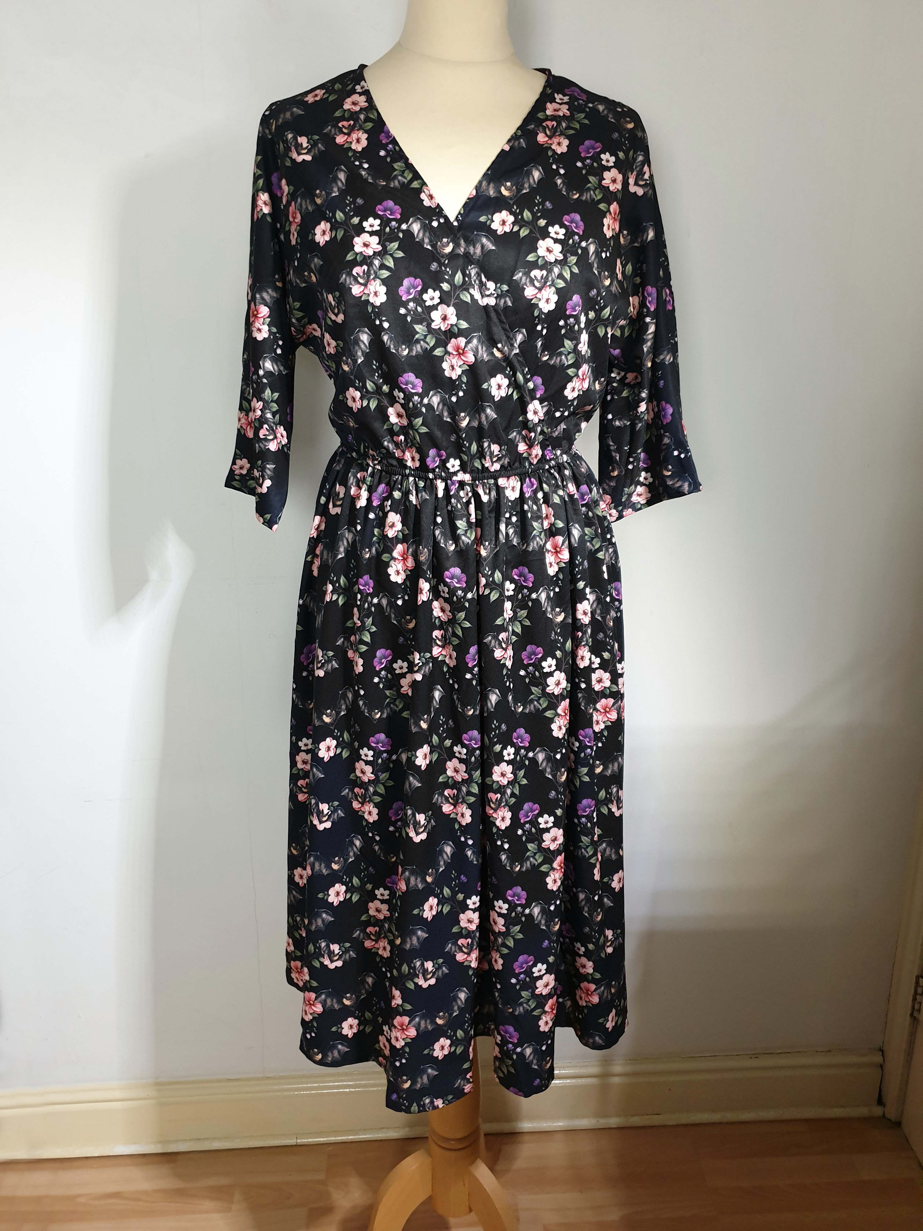 WRAP-FRONT MIDI DRESS (Spring Flying Bats print)