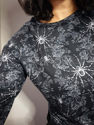 THIN SWEATSHIRT (Spiderweb Lace print)