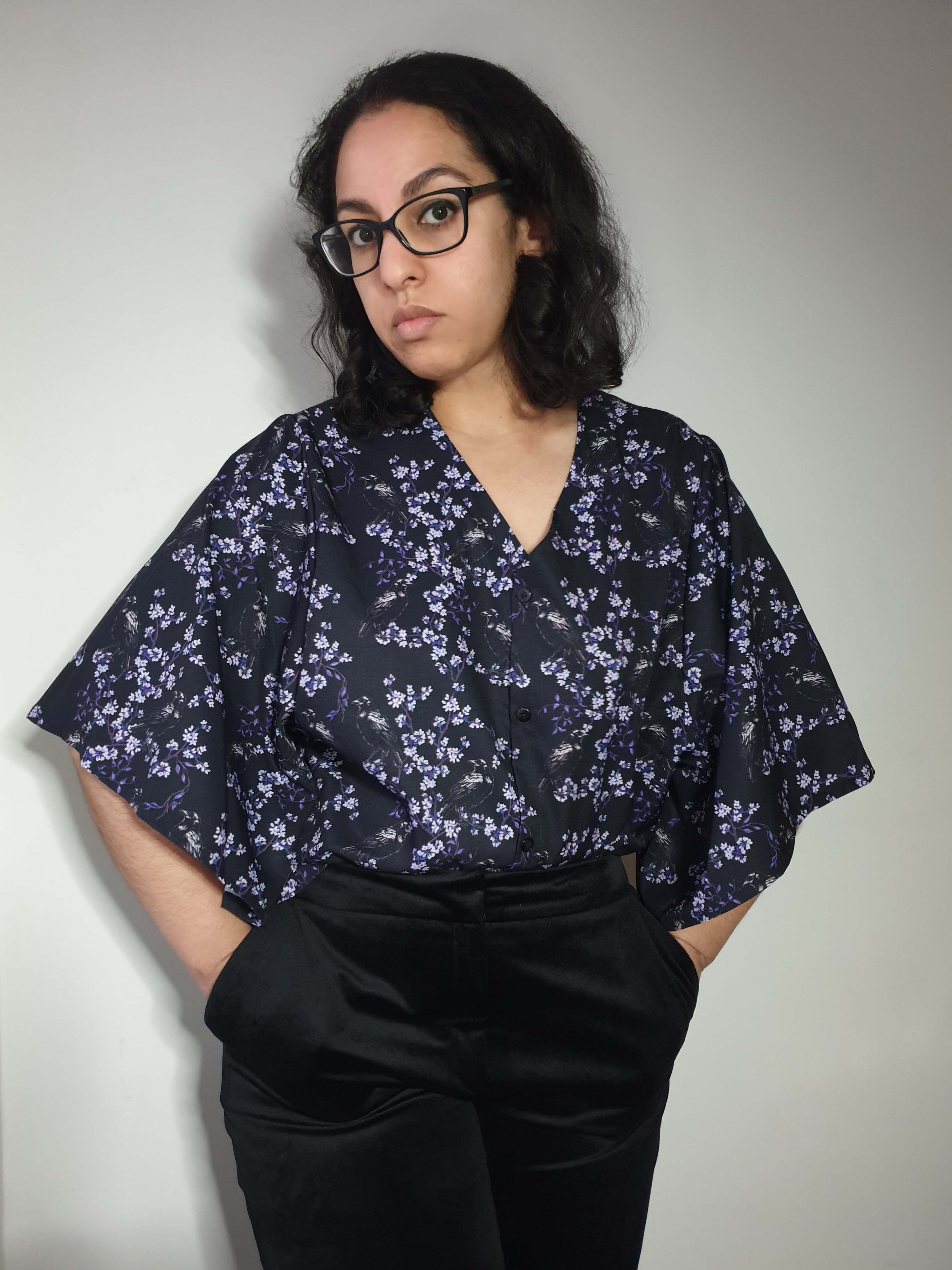 V-NECK SHIRT WITH FLOATY SLEEVES (Ravens & blossoms print)