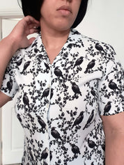 RAYON SHORT-SLEEVE SHIRT (Ravens Blossoms print)