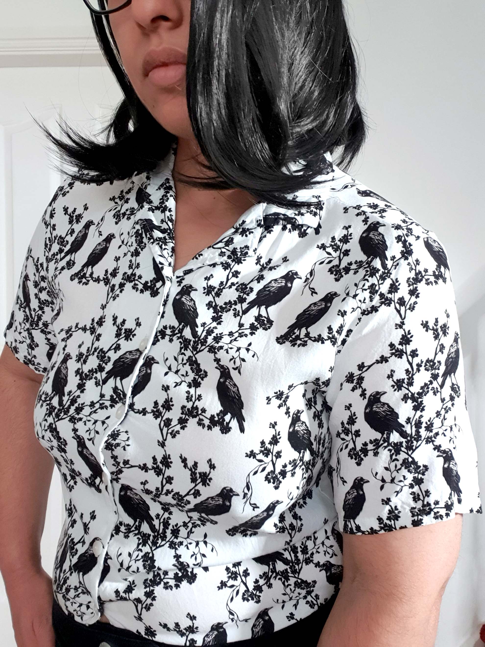 RAYON SHORT-SLEEVE SHIRT (Ravens Blossoms print)