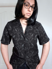 RAYON SHORT-SLEEVE SHIRT (Ravens Blossoms print)
