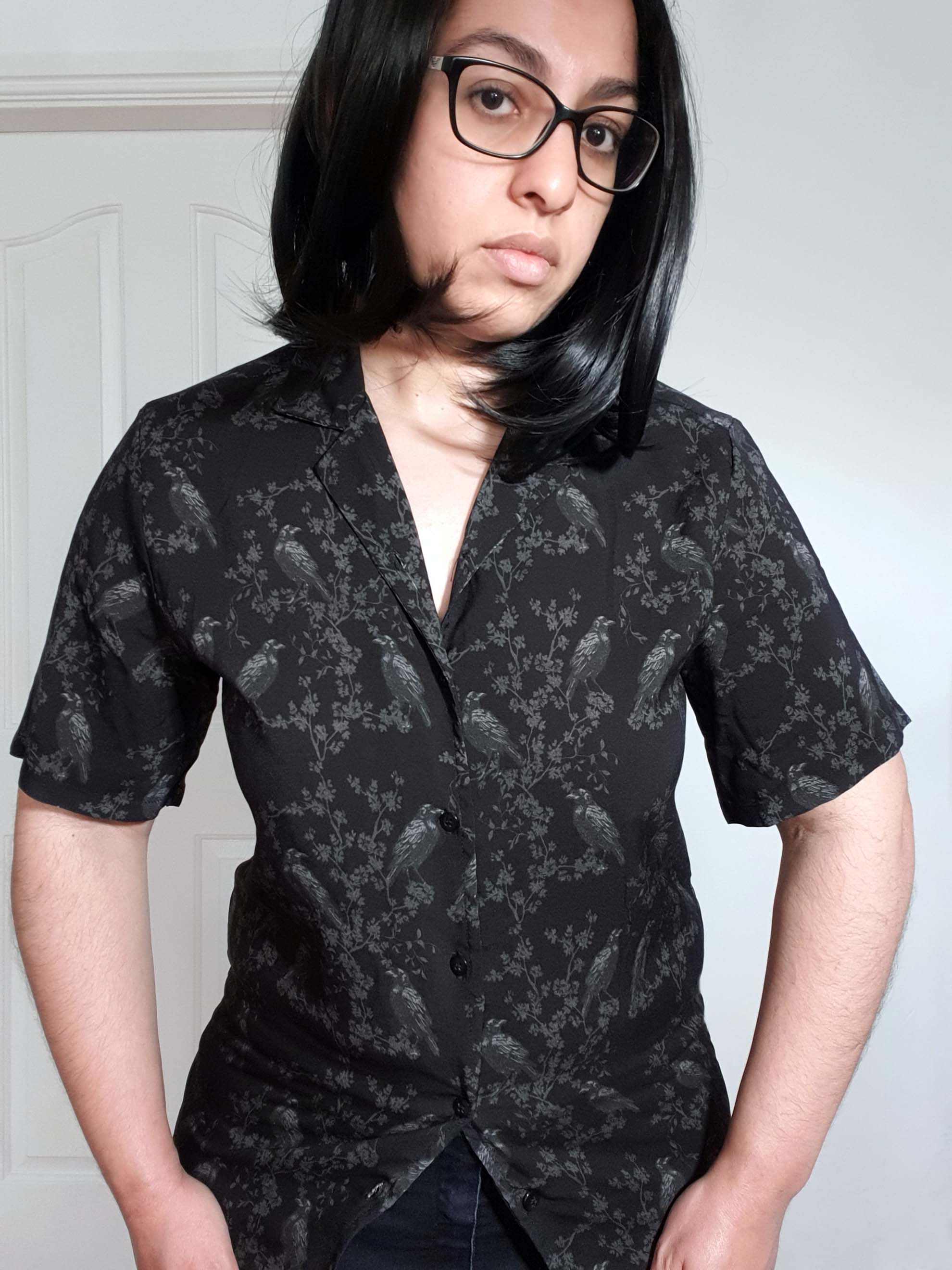 RAYON SHORT-SLEEVE SHIRT (Ravens Blossoms print)