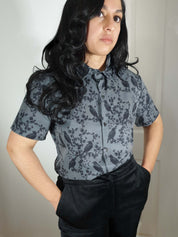 SHORT-SLEEVE COLLARED SHIRT (Grey Ravens & Blossoms)