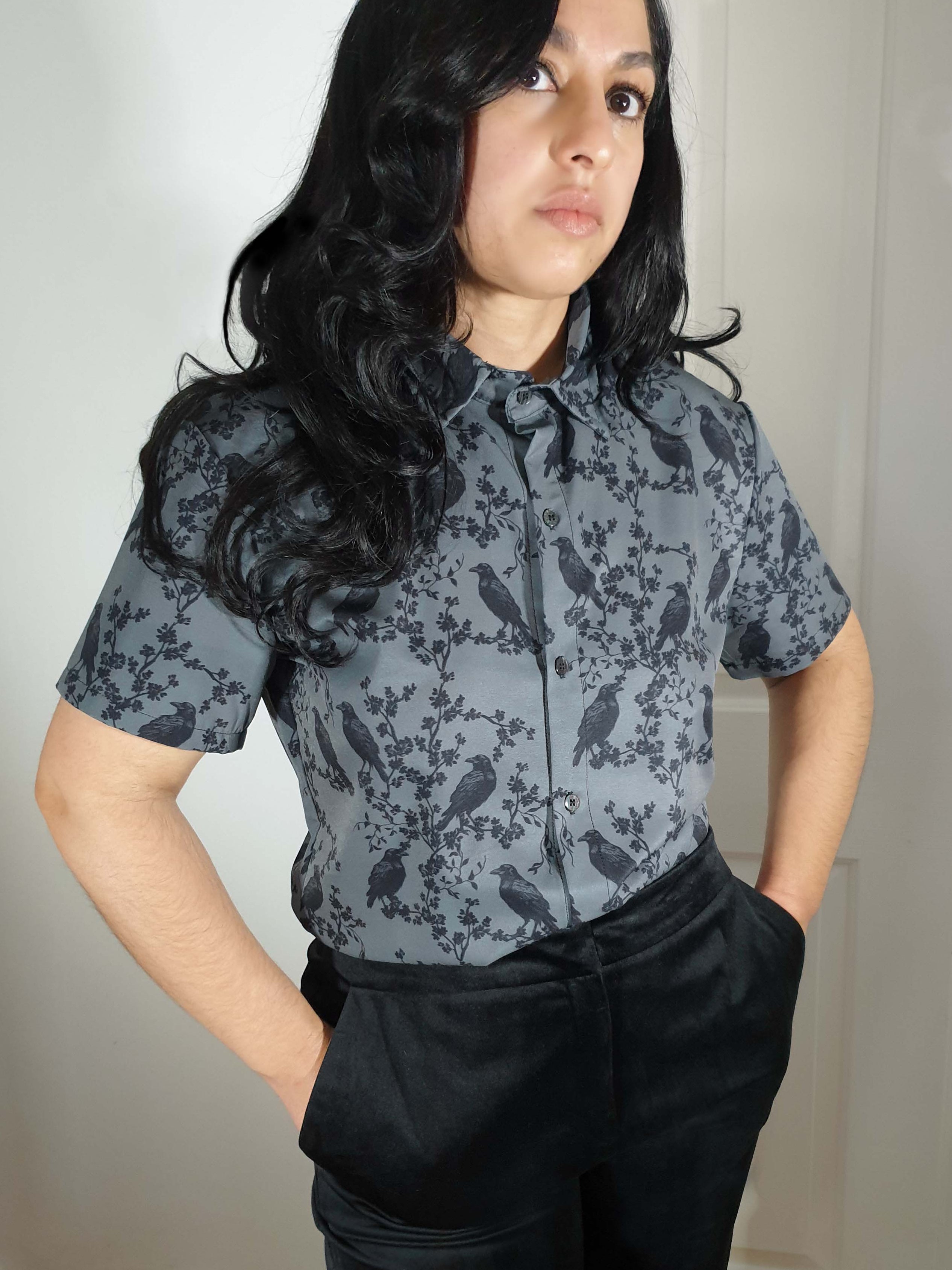 SHORT-SLEEVE COLLARED SHIRT (Grey Ravens & Blossoms)