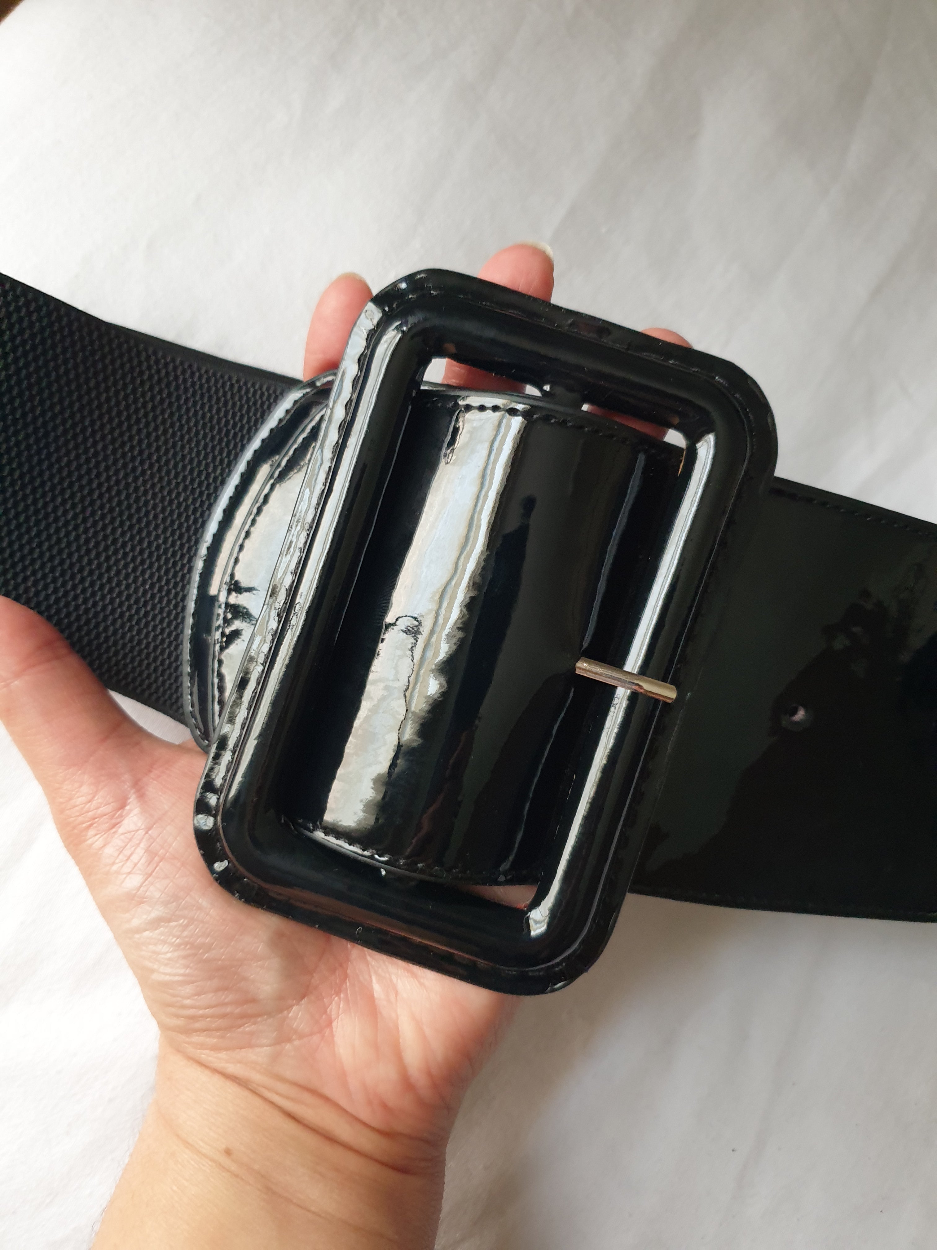 STRETCH WIDE BELT WITH GLOSSY BUCKLE