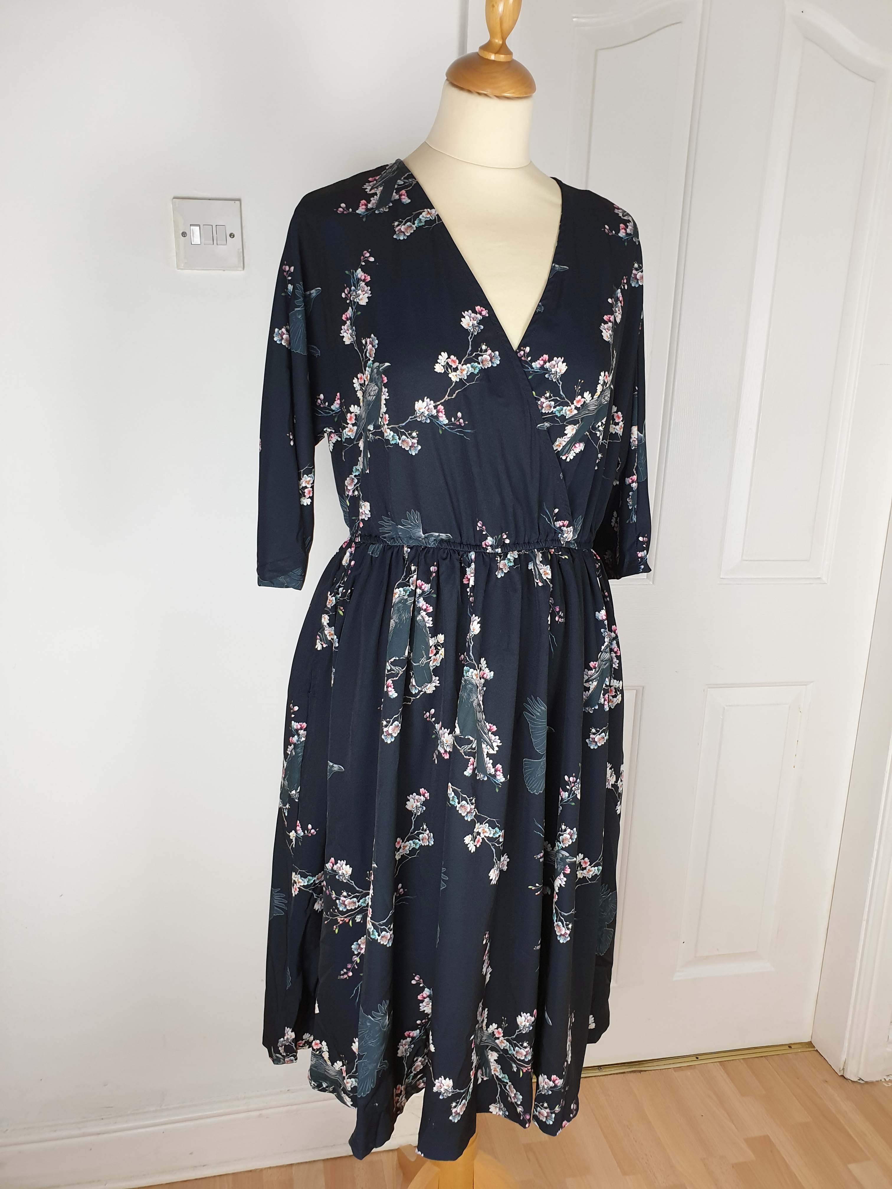 WRAP-FRONT MIDI DRESS (Sakura Corvids print)