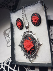 SMALL ROSE CAMEO STUD EARRINGS (RED) | THEBLACKWARDROBE.COM.