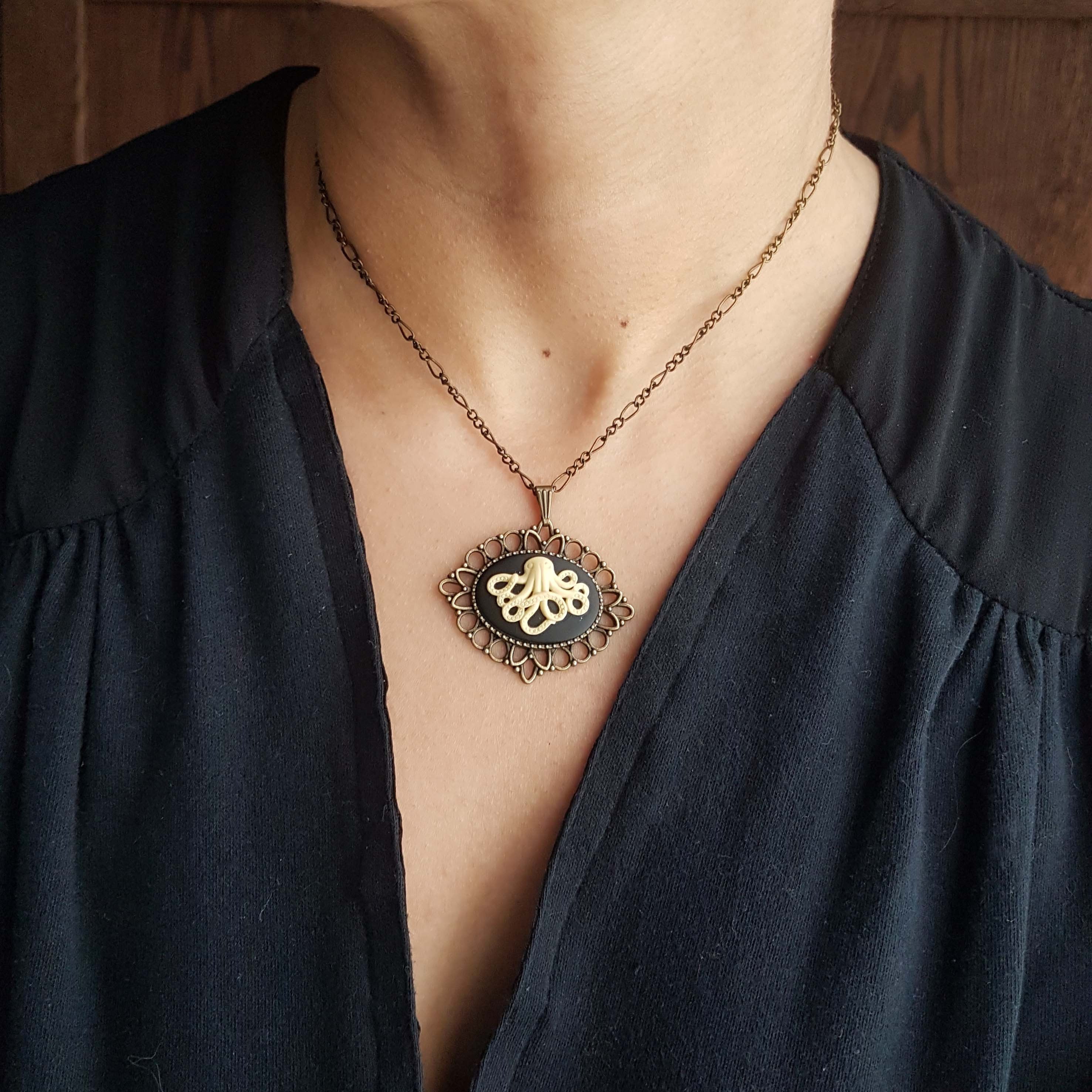 DAINTY OCTOPUS KRAKEN CAMEO NECKLACE
