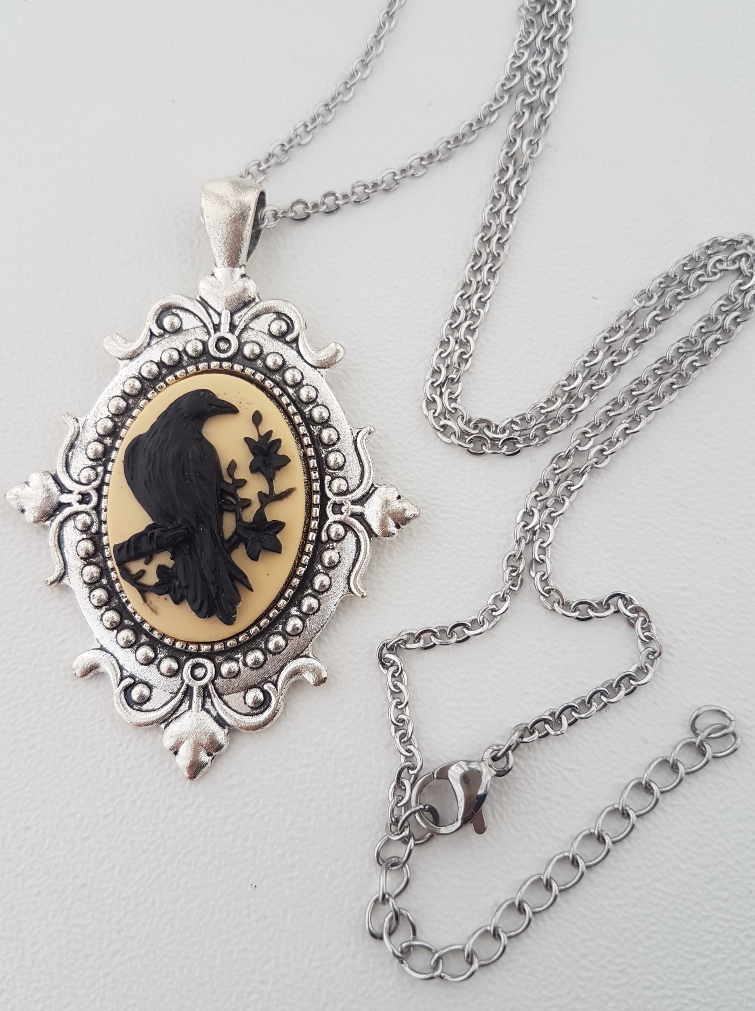 GOTHIC ORNATE RAVEN CAMEO NECKLACE
