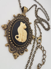 GOTHIC ORNATE CAT CAMEO NECKLACE (IVORY)