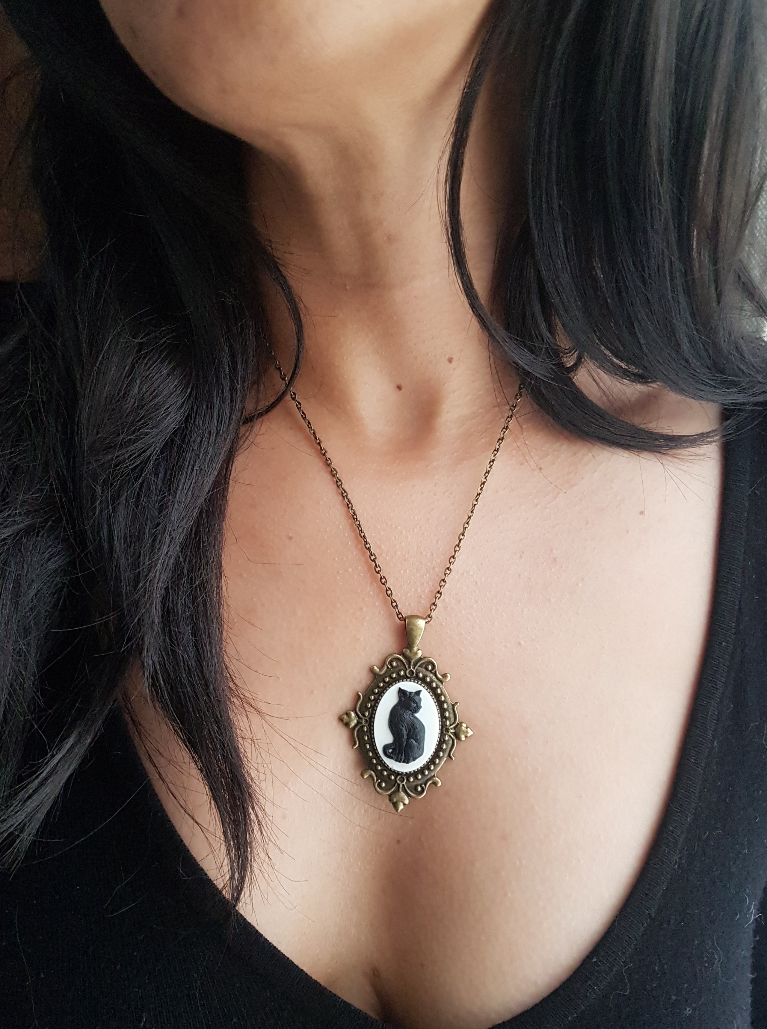 GOTHIC ORNATE CAT CAMEO NECKLACE (BLACK) | THEBLACKWARDROBE.COM.