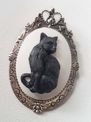 CAT CAMEO BROOCH