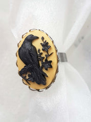 SILVER RAVEN CAMEO RING