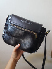 BLACK CROSSBODY SADDLE BAG