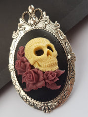 SKULL & ROSES CAMEO BROOCH - IMPERFECT ITEM