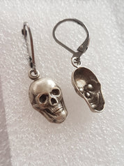 TINY SKULLS CHARM EARRINGS | THEBLACKWARDROBE.COM.