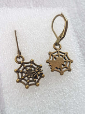SMALL SPIDERWEB CHARM EARRINGS | THEBLACKWARDROBE.COM.
