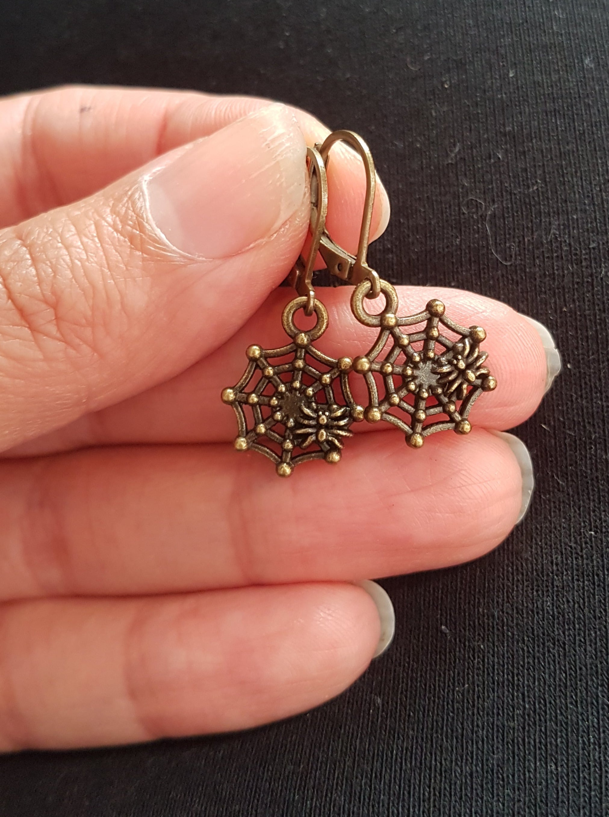 SMALL SPIDERWEB CHARM EARRINGS | THEBLACKWARDROBE.COM.
