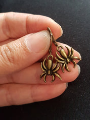 SMALL SPIDERS CHARM EARRINGS | THEBLACKWARDROBE.COM.