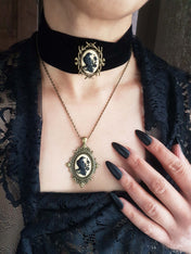 GOTHIC ORNATE RAVEN CAMEO NECKLACE