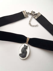 BLACK CAT CAMEO CHOKER | THEBLACKWARDROBE.COM.