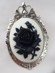 GOTHIC BLACK&WHITE ROSE CAMEO BROOCH
