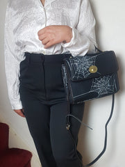 BLACK CROSSBODY FLAP BAG