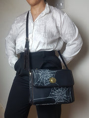 BLACK CROSSBODY FLAP BAG