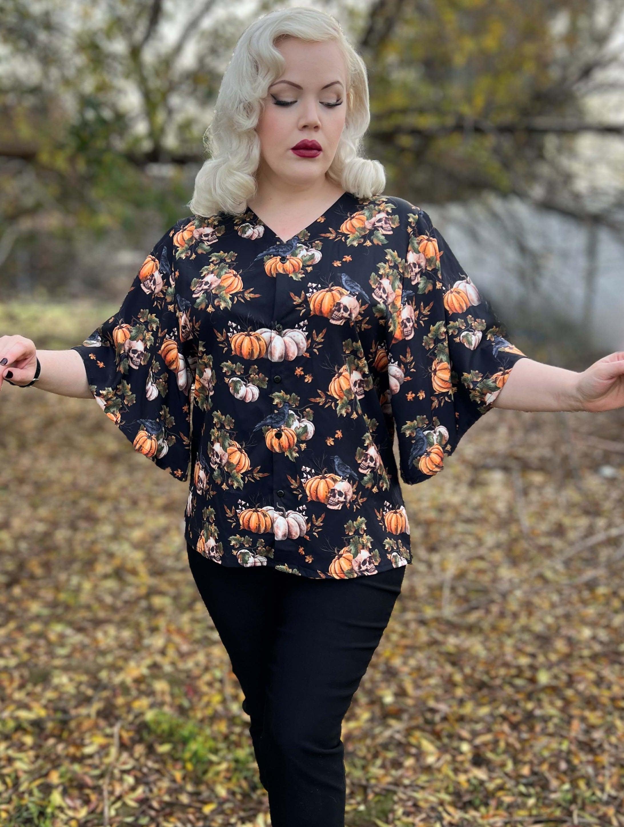 V-NECK SHIRT WITH FLOATY SLEEVES (Macabre Pumpkins print)