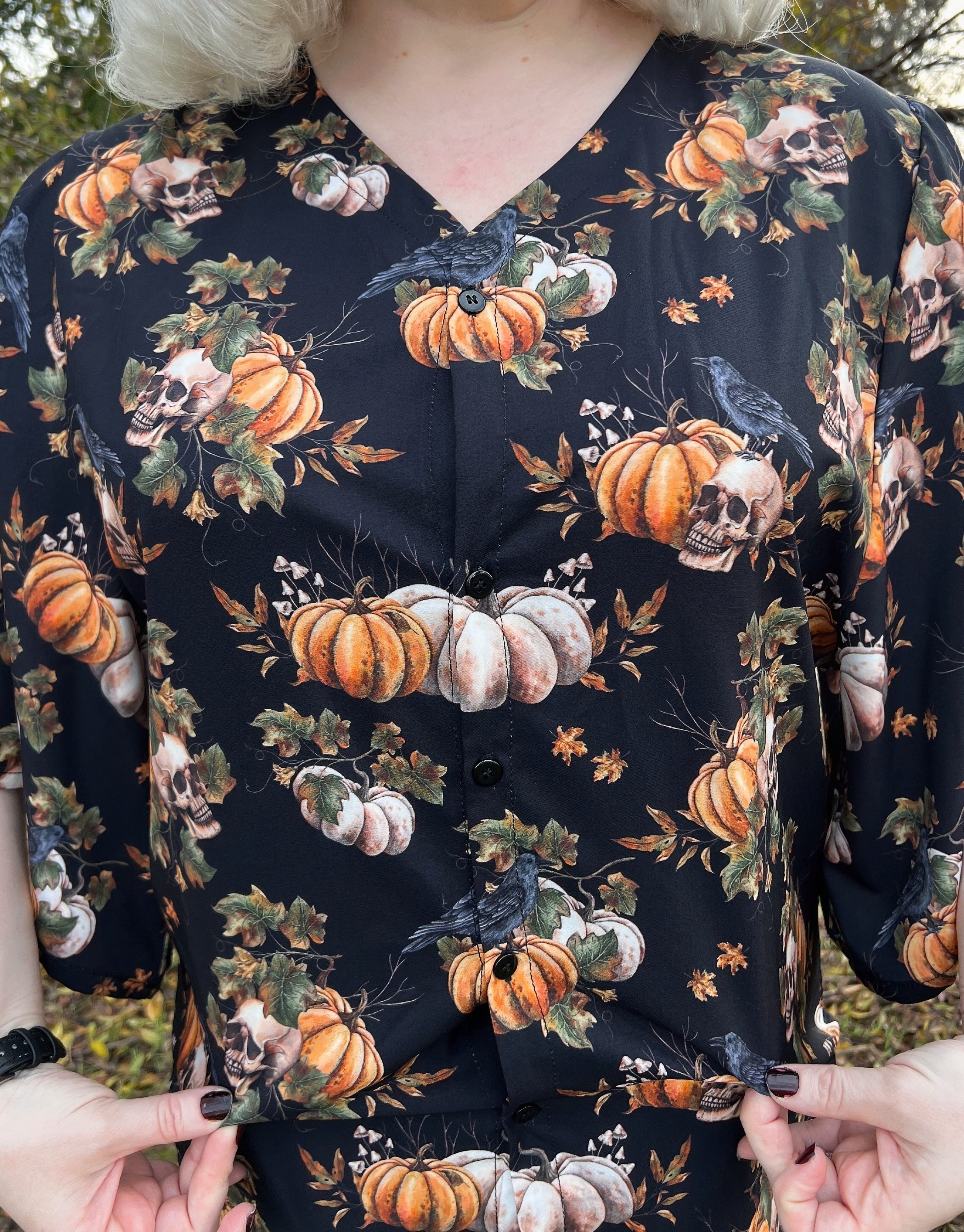 V-NECK SHIRT WITH FLOATY SLEEVES (Macabre Pumpkins print)