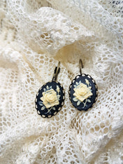 SMALL VICTORIAN ROSE CAMEO EARRINGS (IVORY)