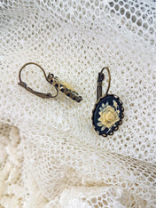SMALL VICTORIAN ROSE CAMEO EARRINGS (IVORY)