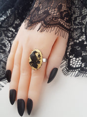 SILVER RAVEN CAMEO RING