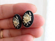 SMALL ROSE CAMEO STUD EARRINGS (IVORY)