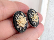 SMALL ROSE CAMEO STUD EARRINGS (IVORY)