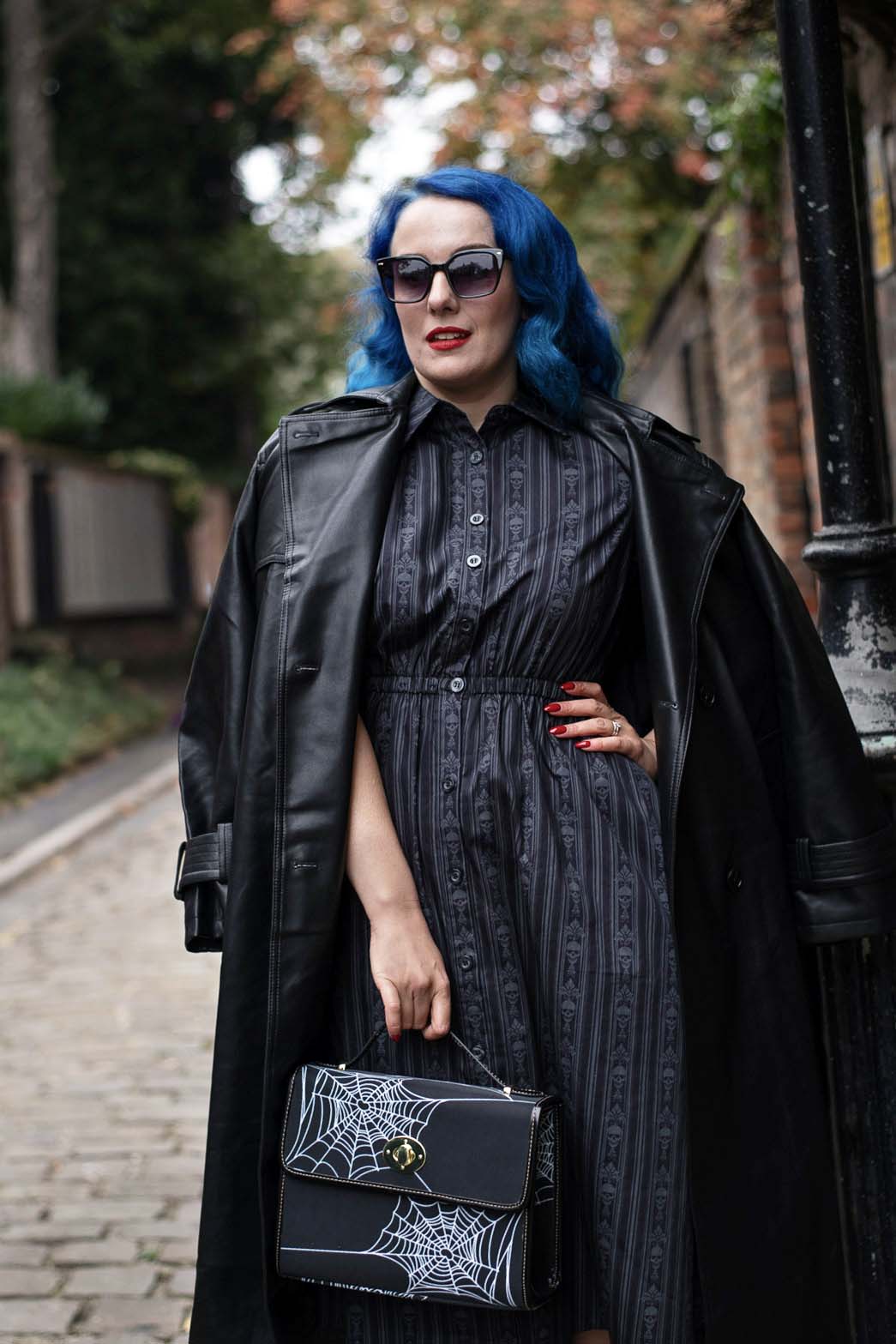 BLACK CROSSBODY FLAP BAG