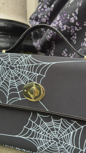 BLACK CROSSBODY FLAP BAG