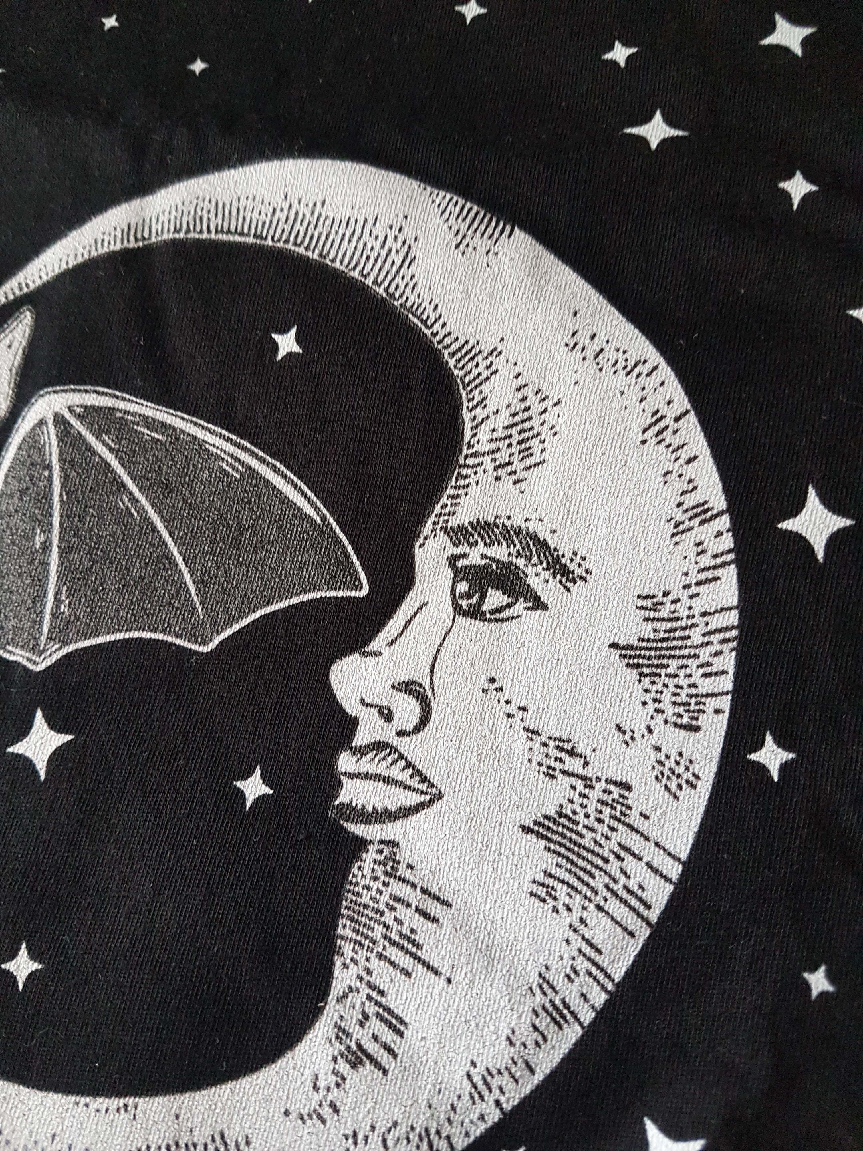 BAT AND MOON - creepy cute celestial vintage graphic t-shirt | THEBLACKWARDROBE.COM.