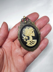 LADY SKULL SKELETON CAMEO BROOCH | THEBLACKWARDROBE.COM.