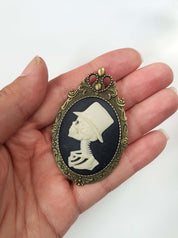 MALE SKULL SKELETON CAMEO BROOCH | THEBLACKWARDROBE.COM.
