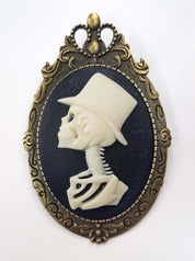 MALE SKULL SKELETON CAMEO BROOCH | THEBLACKWARDROBE.COM.